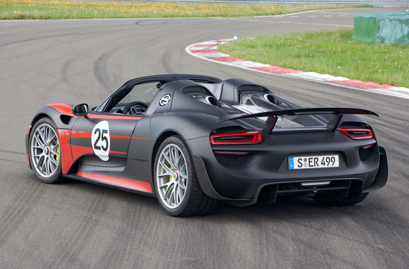 Illustration for article titled The Porsche 918 Spyder Celebrates its World Debut at the IAA 2013